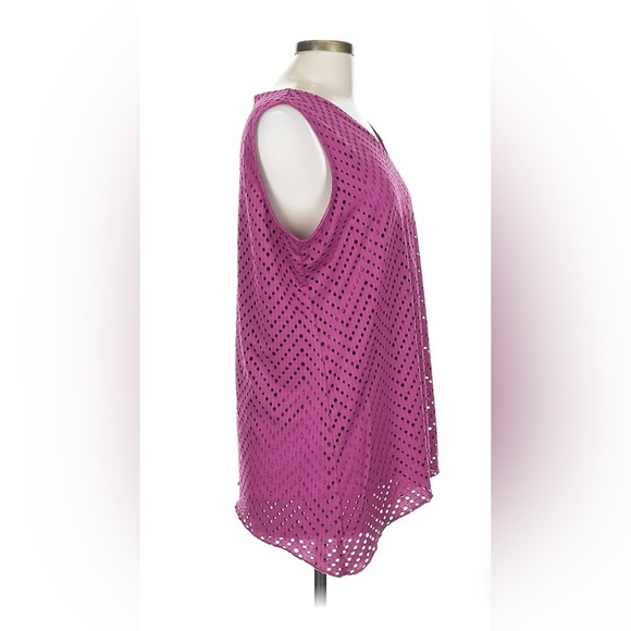 Christopher & Banks Magenta Sleeveless Top - Picture 4 of 6
